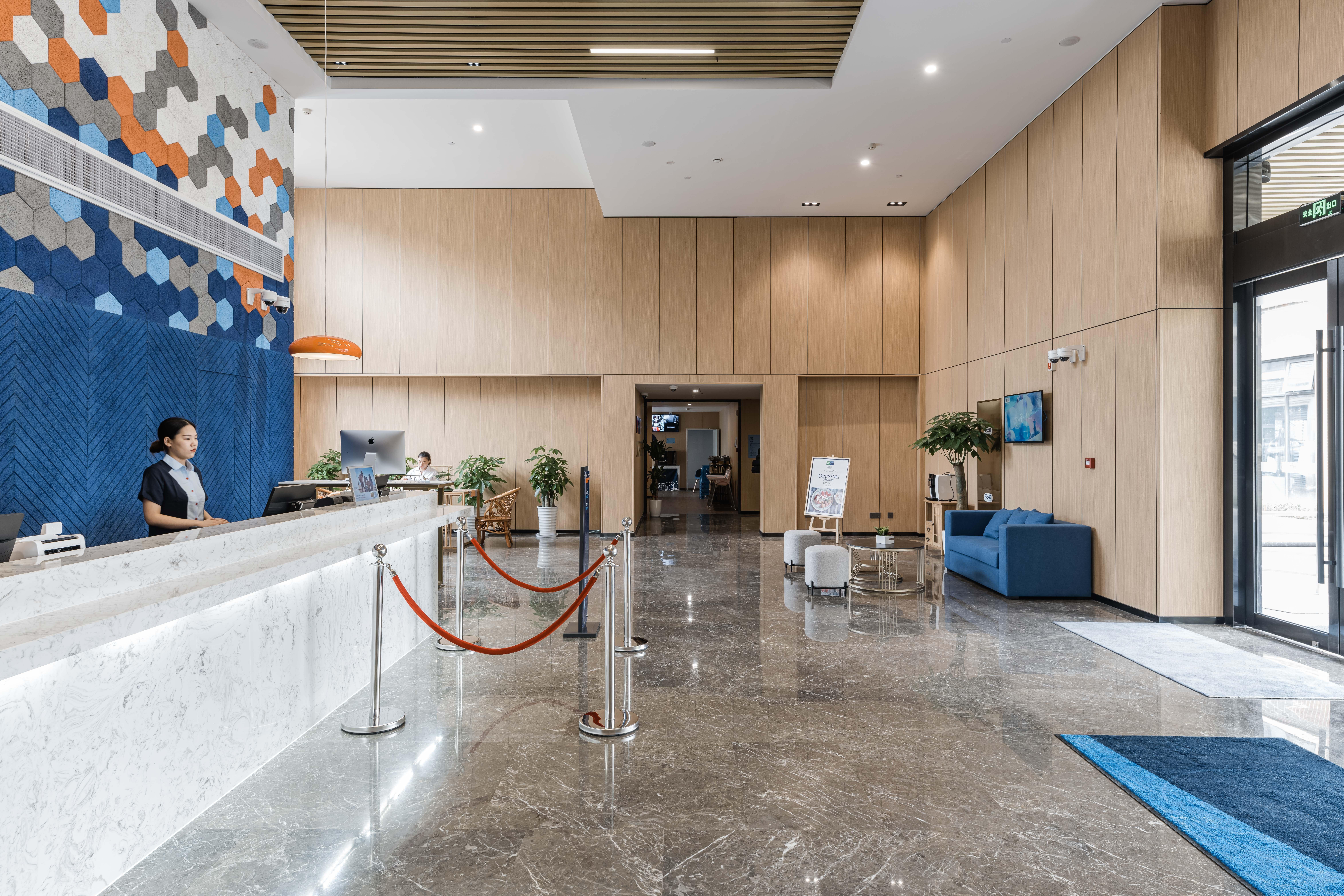 Holiday Inn Express Shanghai Pudong Chuansha, An Ihg Hotel Exterior photo